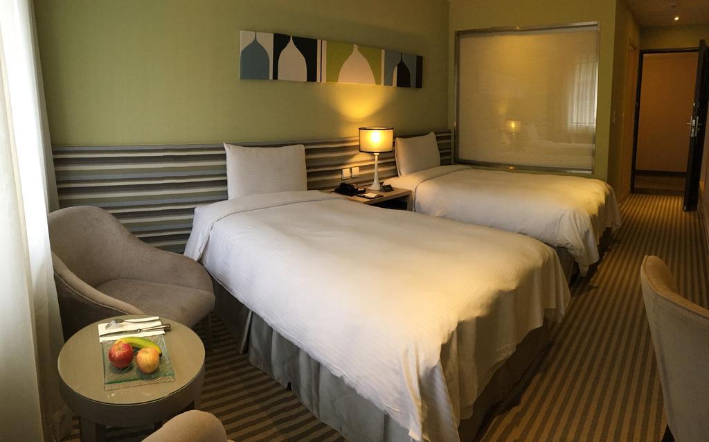 Park City Hotel Central Đài Trung Ngoại thất bức ảnh