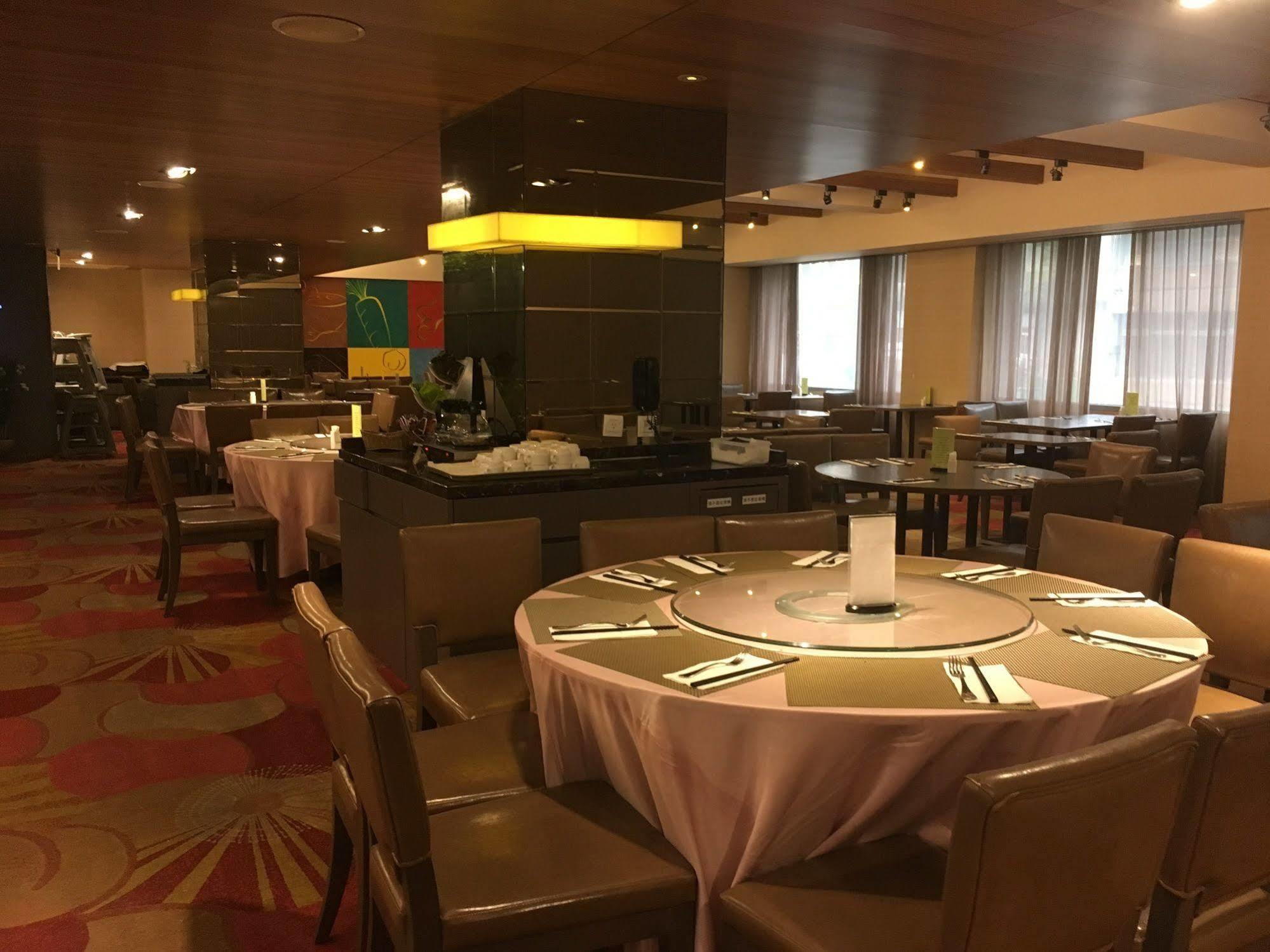 Park City Hotel Central Đài Trung Ngoại thất bức ảnh