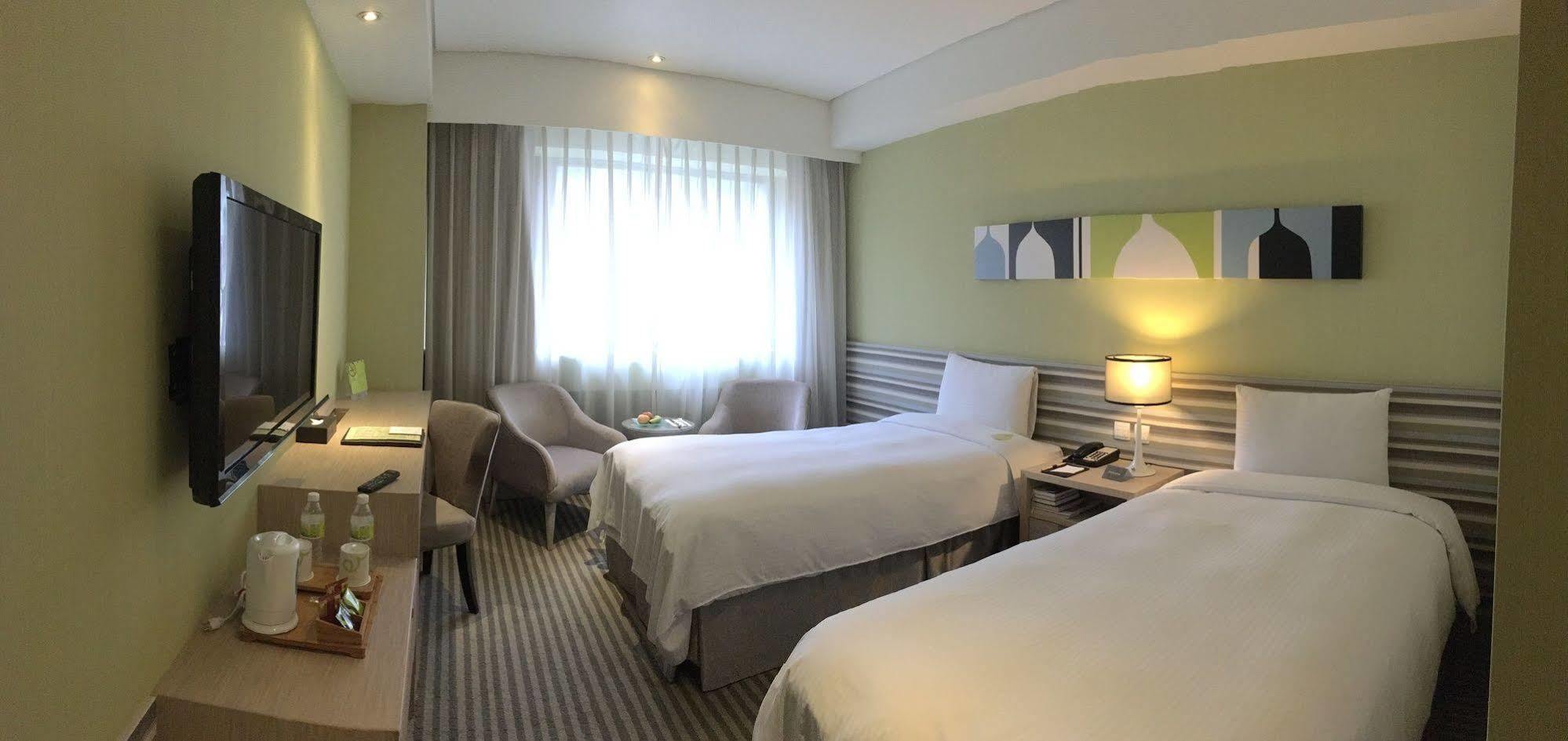 Park City Hotel Central Đài Trung Ngoại thất bức ảnh