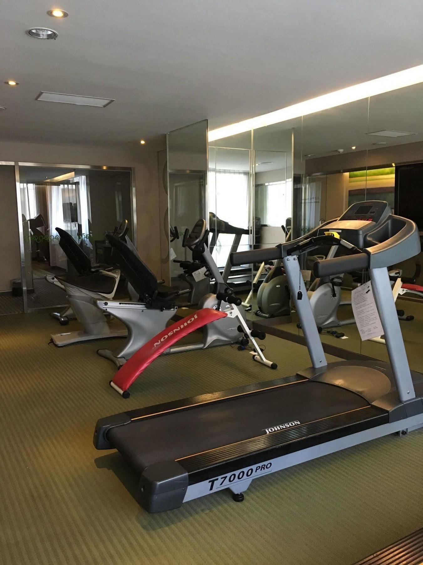 Park City Hotel Central Đài Trung Ngoại thất bức ảnh