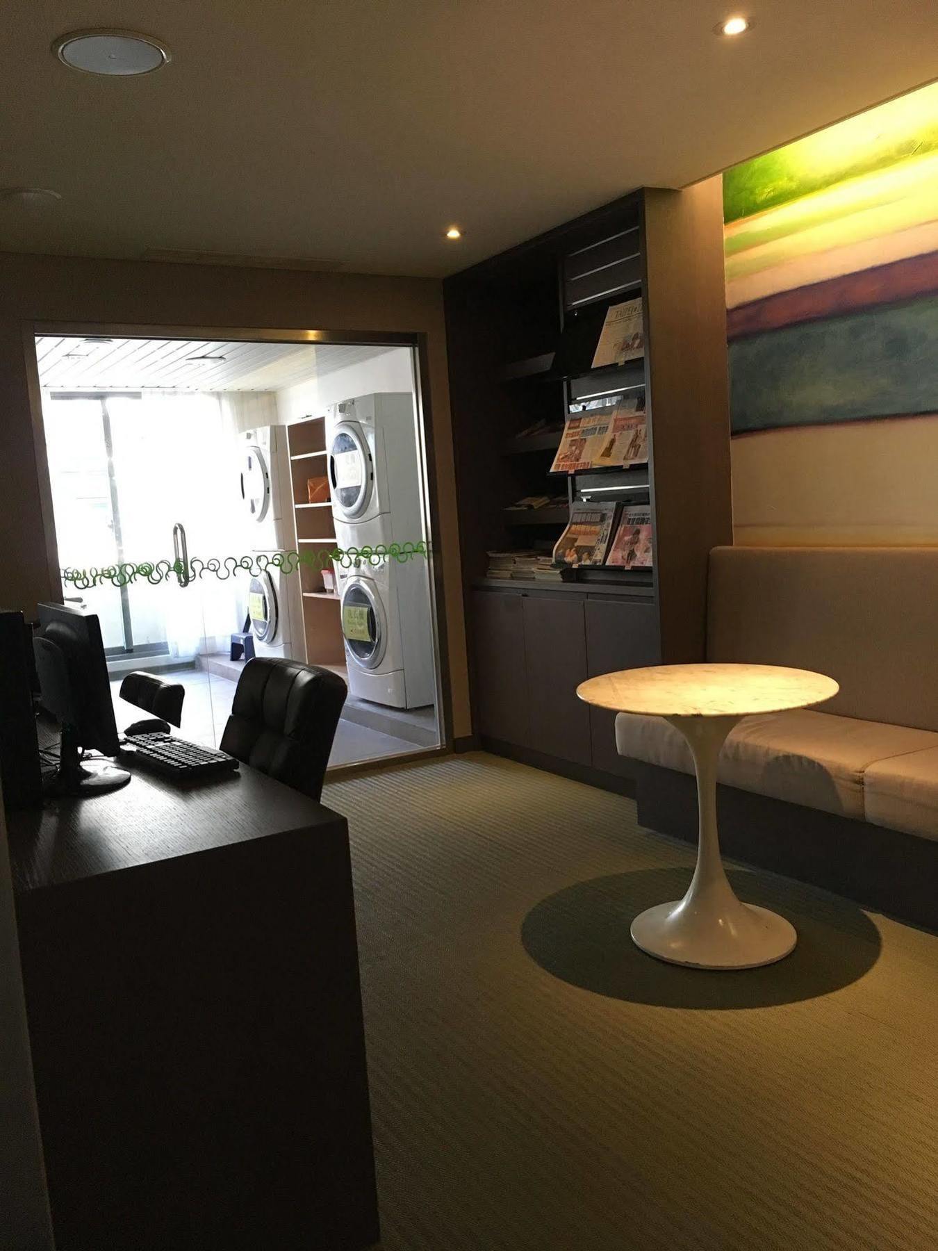 Park City Hotel Central Đài Trung Ngoại thất bức ảnh